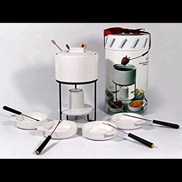 casamoda Other - Nesting Dessert Fondue Set ! Great for dinner or events to serve. Great buy.